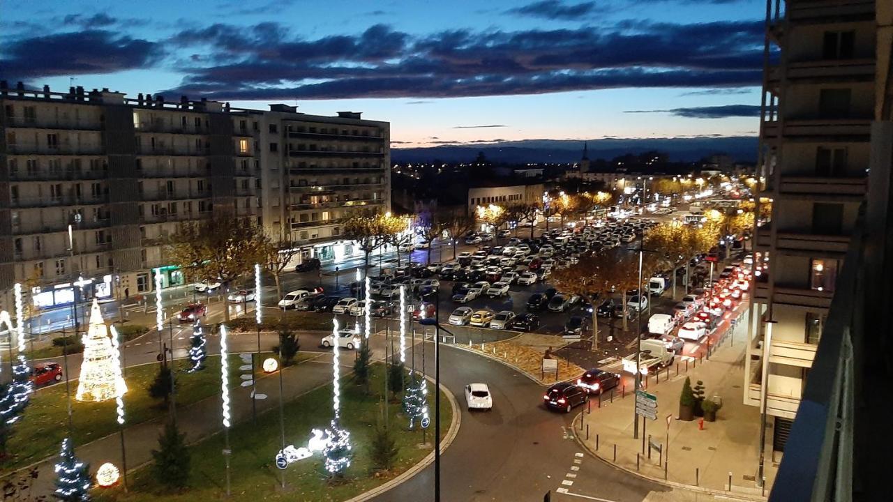 Appartement Appart Jacquemart T2 Hyper Centre Romans/Isere Balcon Vue Magnifique Extérieur photo